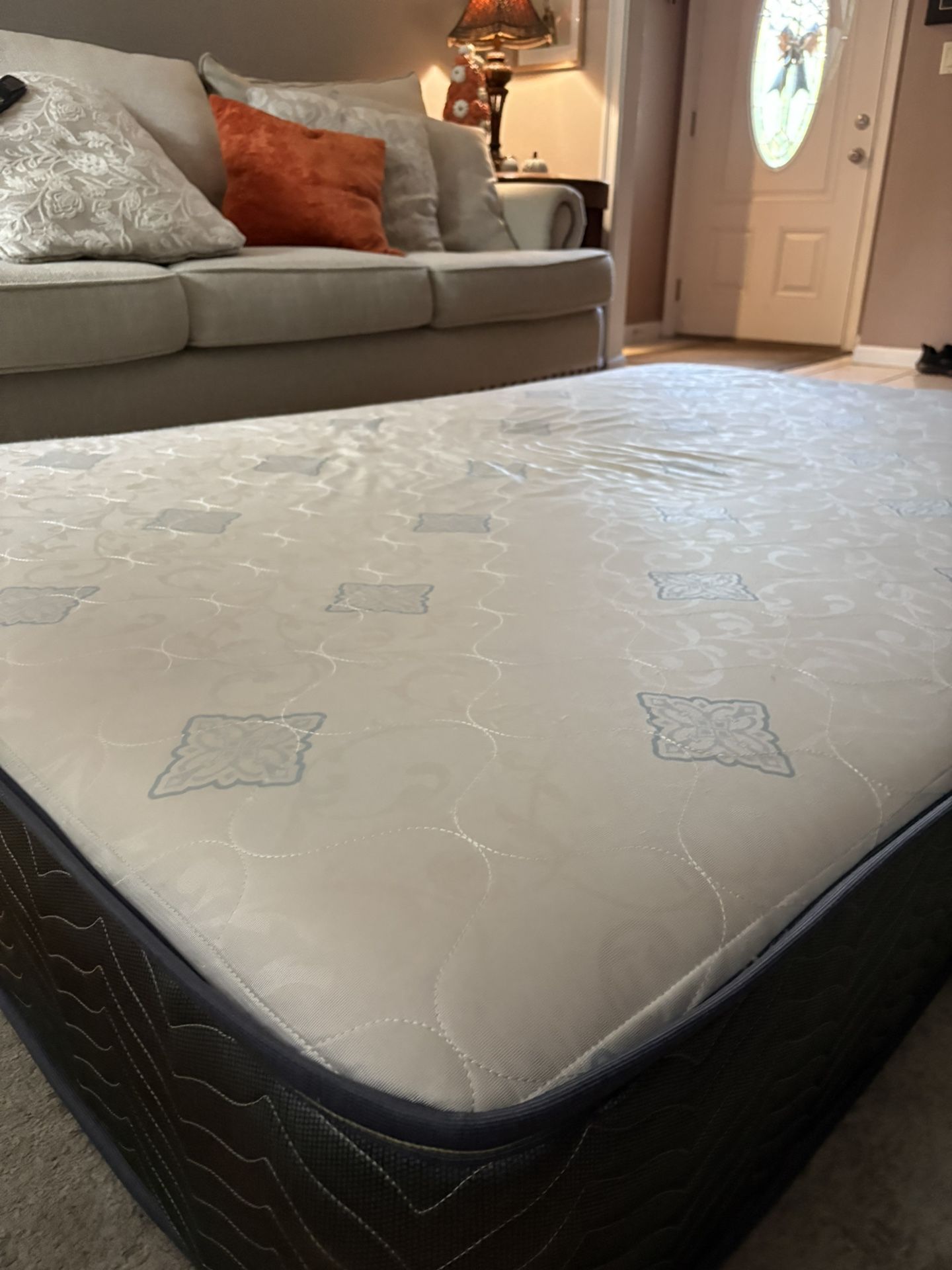 Full Size Bed - Medium Firm 