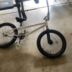 White/Black Bmx Bike