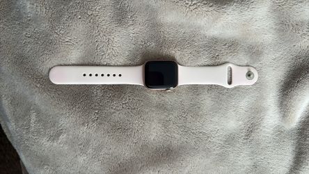 Apple Watch Series 5 40mm aluminum and ceramic