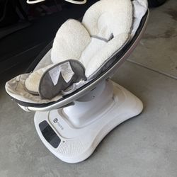 4Moms MamaRoo 