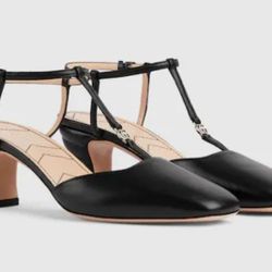 Gucci Women's Petite GG slingback pumps NEW
AUTHENTIC