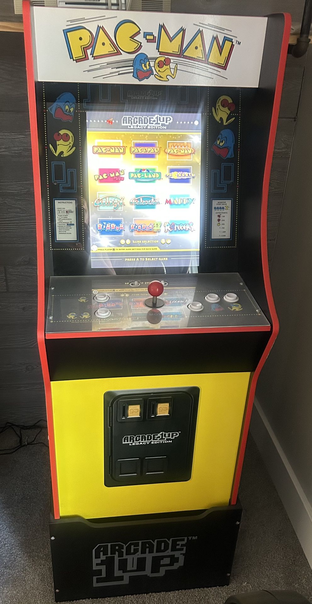 Arcade game console