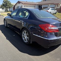 2012 Hyundai Genesis