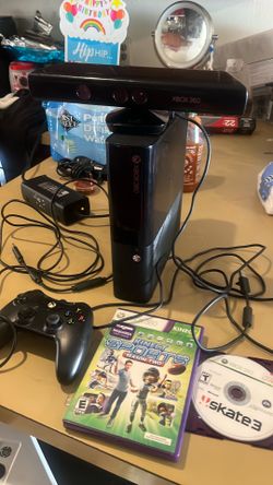 Xbox 360 E w games and Kinect plus Wired control