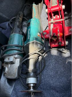 Makita 7-inch corded angle grinder, likely a model such as the GA7021 or