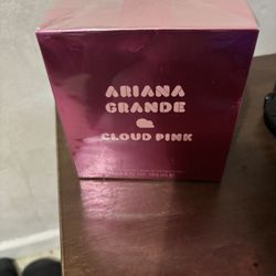 Ariana Grande Cloud Pink 