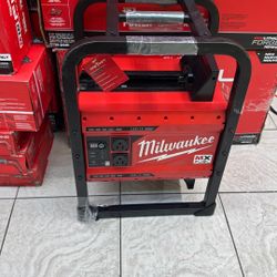 Milwaukee M12 Mx Fuel Power Station 