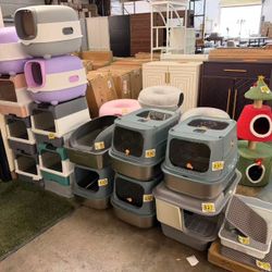 New Cat Bed with Scratch Resistant Donut Cat Bed / Cat Litter Box with Lid, with Pedal, Easy to Clean