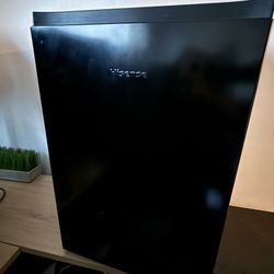 Hisense Mini Fridge