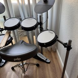 Simmons Electric Drum Set With Stool And Amp