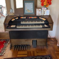 Starmaker Conn Electric organ