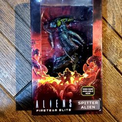 Aliens Xenomorph Spitter Figurine