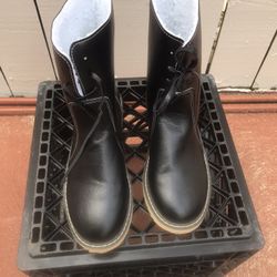 Women boots need gone ASAP