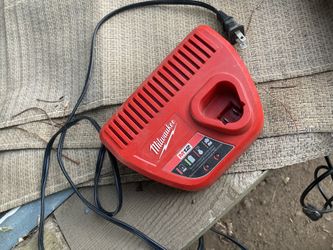 Milwaukee Battery Charger
