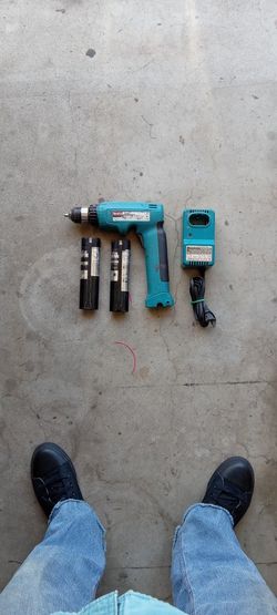 MAKITA Drill 