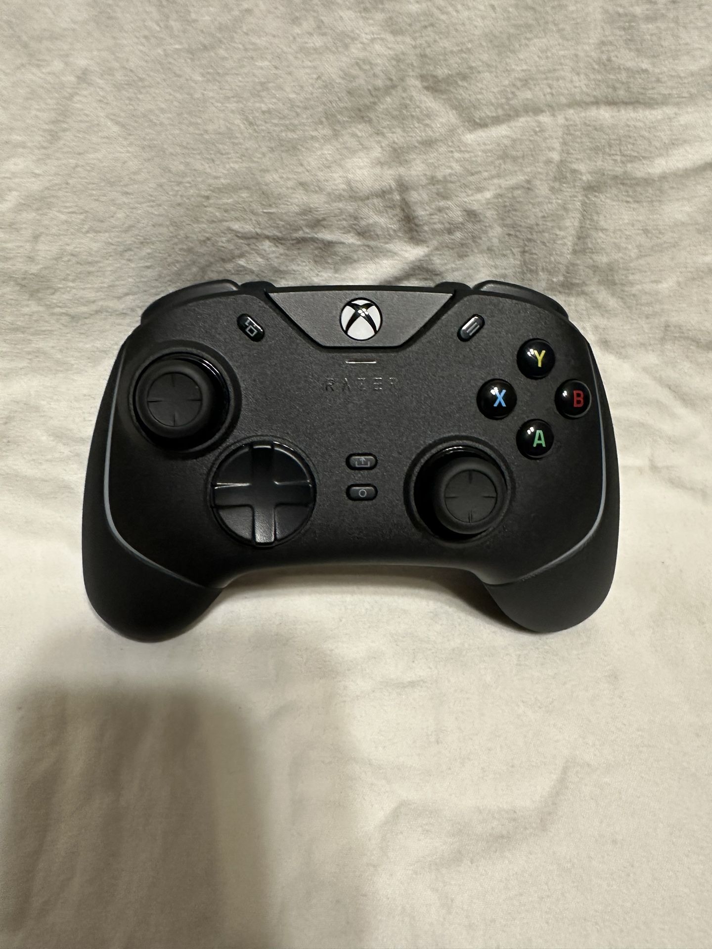 Razer Wolverine V2 Chroma