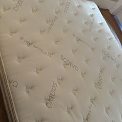 Saatva Classic Luxury Firm Queen Mattress
