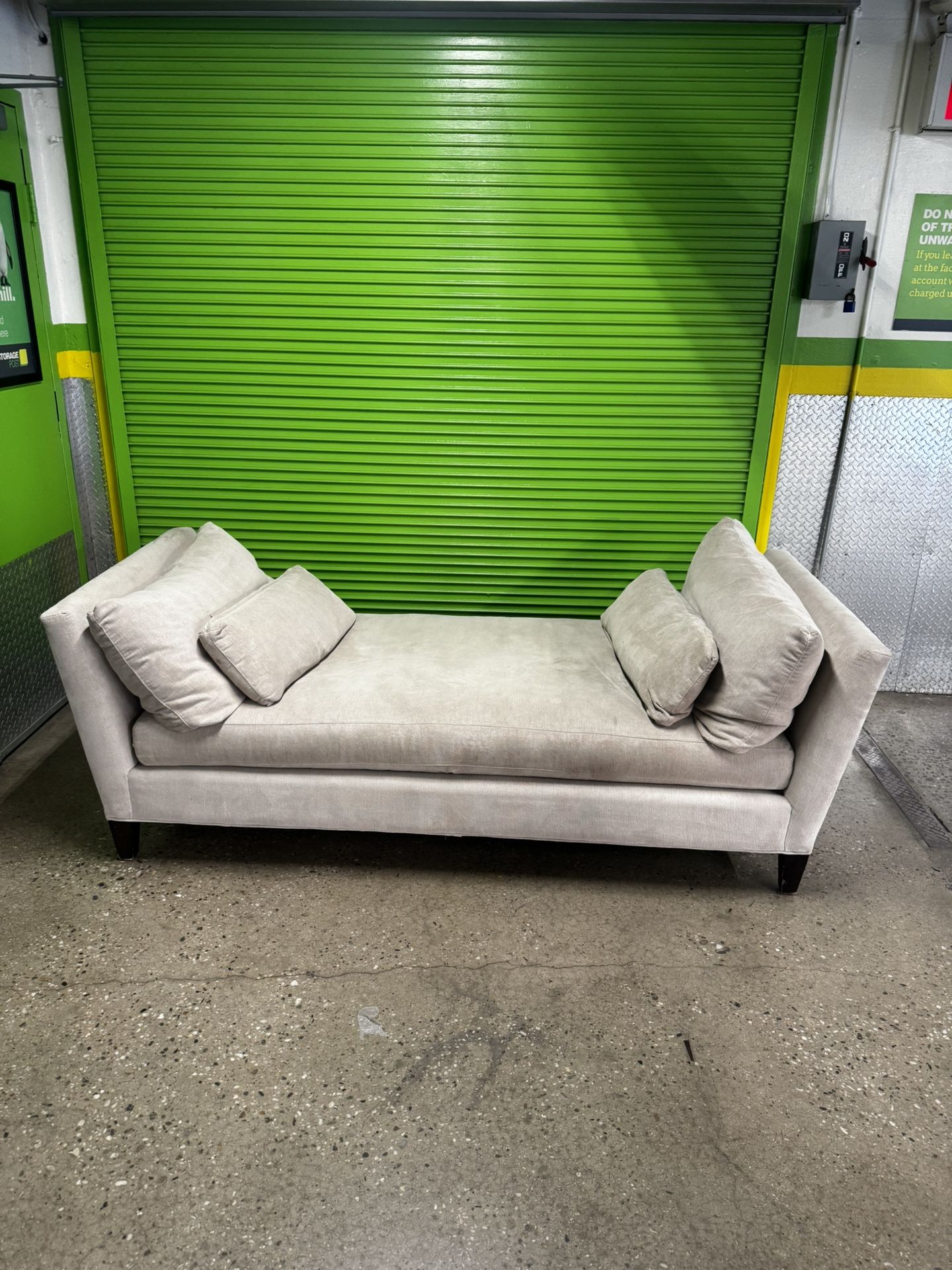Crate & Barrel Marlowe Daybed - FREE DELIVERY
