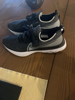 Woman’s Nike Brand New Size 11