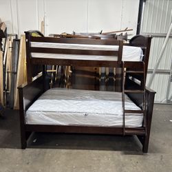 Full Over Twin Bunk Bed $419