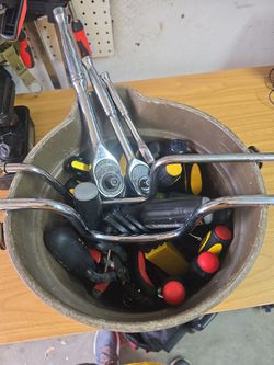 Bucket Of Tools W/snapon Speed Handle
