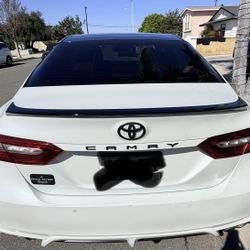 2018 Toyota Camry XSE Panorama Roof w/ Red Interior. Clean Title! Must See