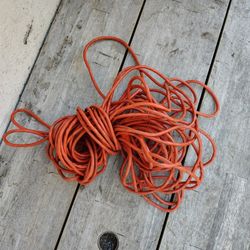 100 Ft Extension Cord 