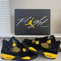 Jordan 4 Retro Thunder
