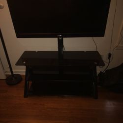 2011 Sanyo 40 Inch TV with Stand