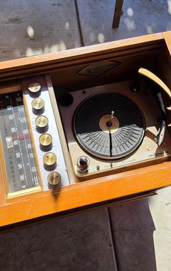 Vintage Magnavox Record Player