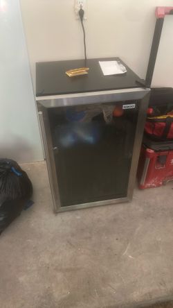 Small igloo refrigerator