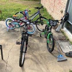 4 Bikes 2 With training Wheels For Kids 