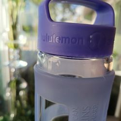💜✨ Lululemon Glass Water Bottle – Lavender, 17oz (RARE!)