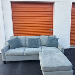 Gray Sectional Sofa With Pull Out Bed 🚚Delivery Available