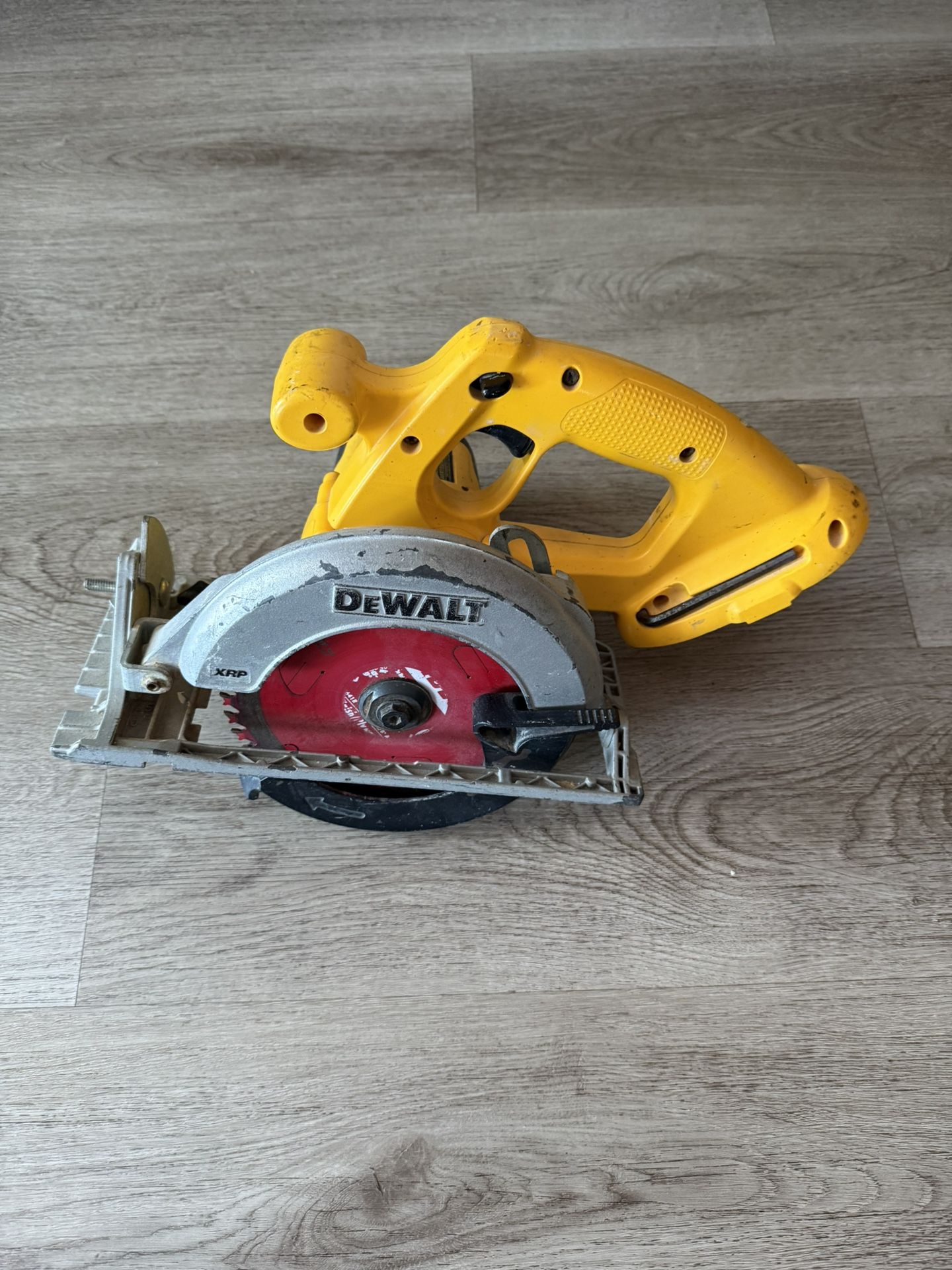 Dewalt DC390 cordless circular saw (tool only)