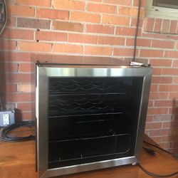 Insignia Wine Cooler NS-WC14SS9