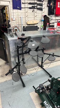 Yamaha DTXPress Electronic Electric Drum Drums Set Kit w/ Module  Pads & Pedals