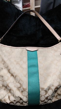 Coach medium sized shoulder bag