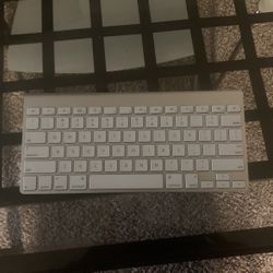 2009 Apple Magic Keyboard 