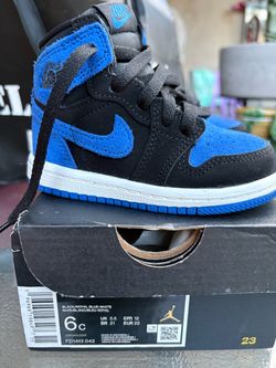 Baby shoes