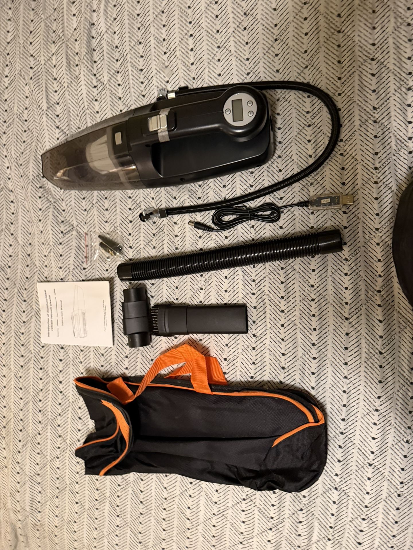 Rechargeable Car Vacuum/tire Inflation/light