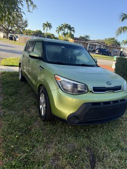Clean. 2016 Kia Soul 5 Drs