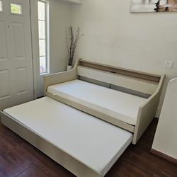 Twin size Luxury Trundle bed comes with 2 mattresses