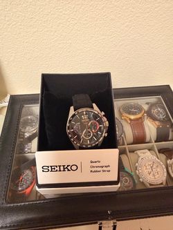 Seiko Chronograph Watch with Black Rubber Strap