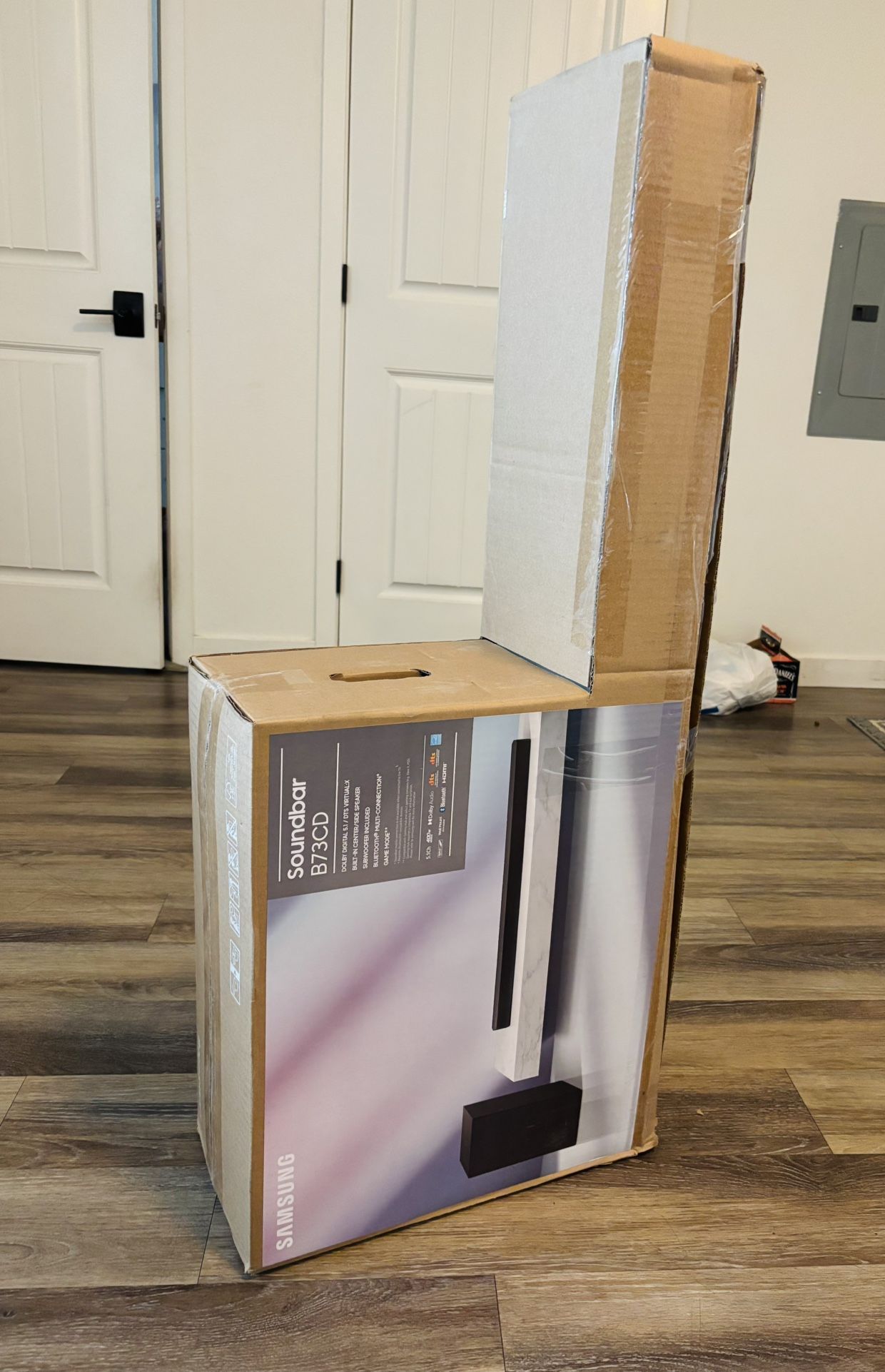 Samsung HW-B73CD – 5.1 Channel Soundbar System | Dolby Digital, Wireless Subwoofer, Adaptive Sound, Bluetooth & Surround Sound
