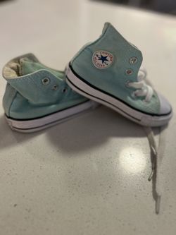 Little Girl CONVERSE Sneakers Size 6