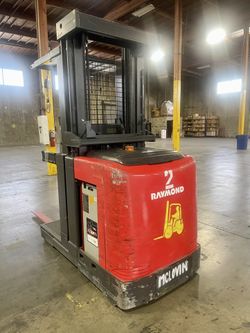 2013 electric Raymond order picker