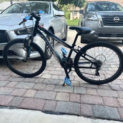 Specialized HotRock 24 Inch Mountain Bike