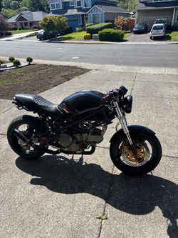 99 Ducati Monster 750