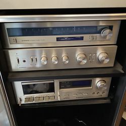 Pioneer Stereo Set And Speakers 
